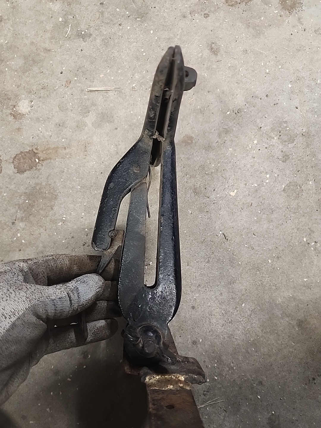 Vintage Henry Disston & Sons Saw Vise No. 2 USA.