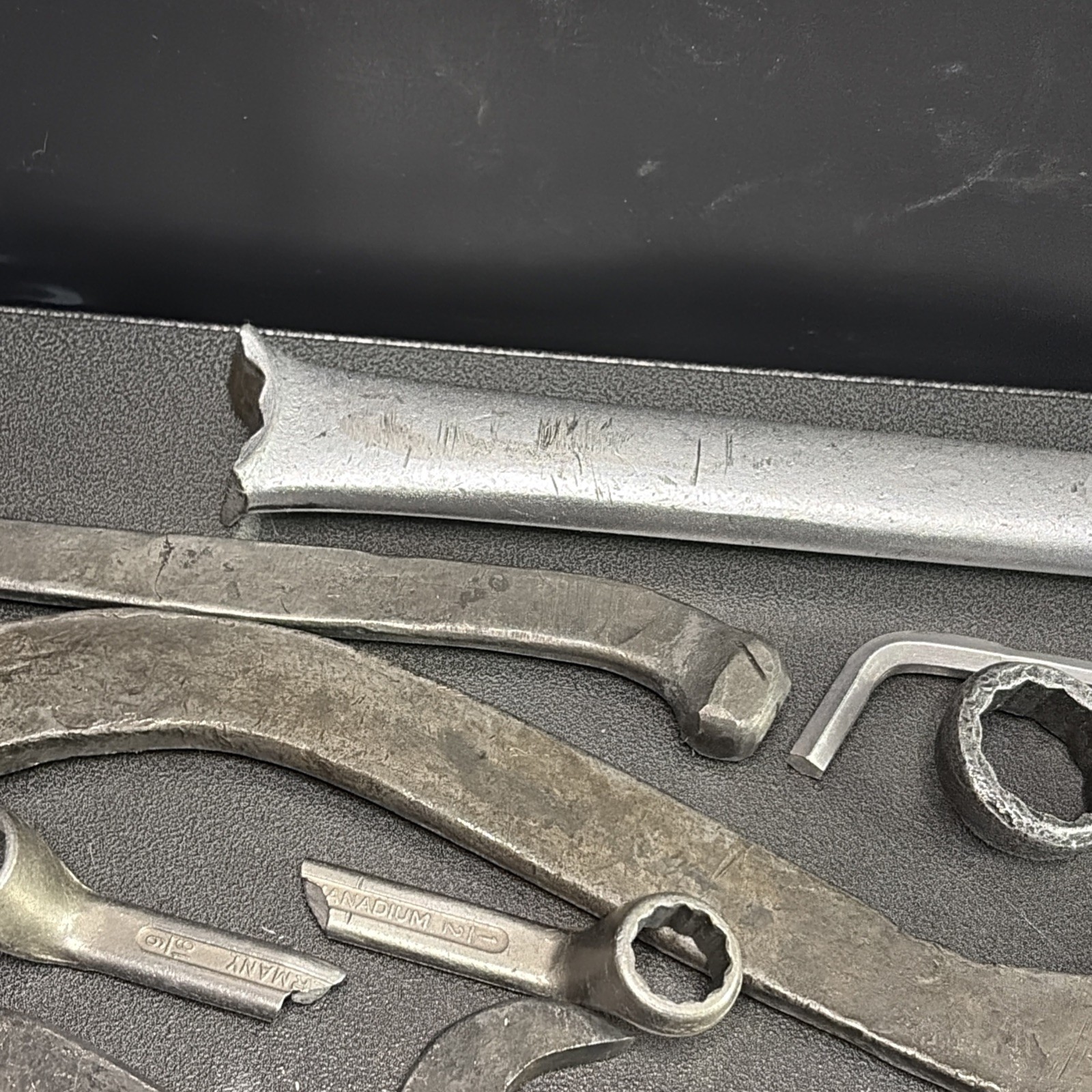 29 Lot Of Open And Wrenches Custom And Pitted Lot.