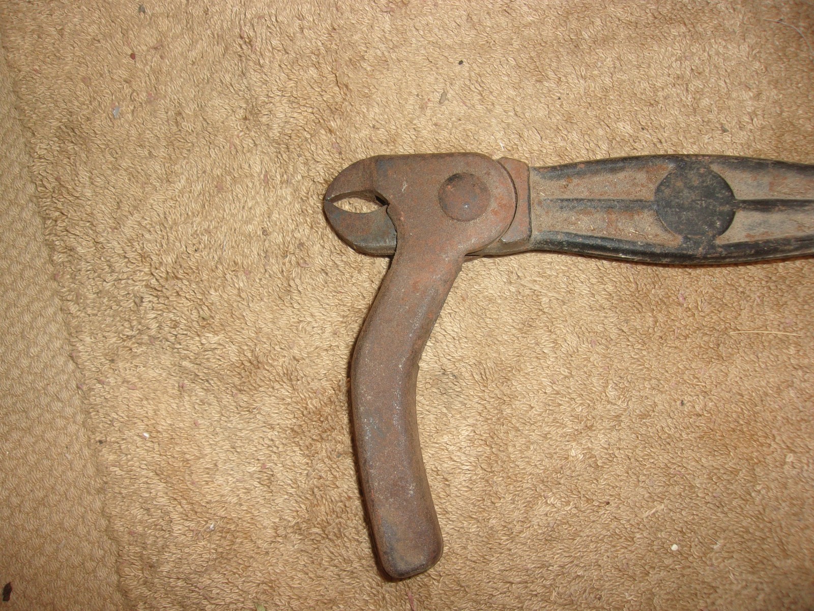 Vintage Crescent Bridgeport No. 56 Sure Grip Nail Puller