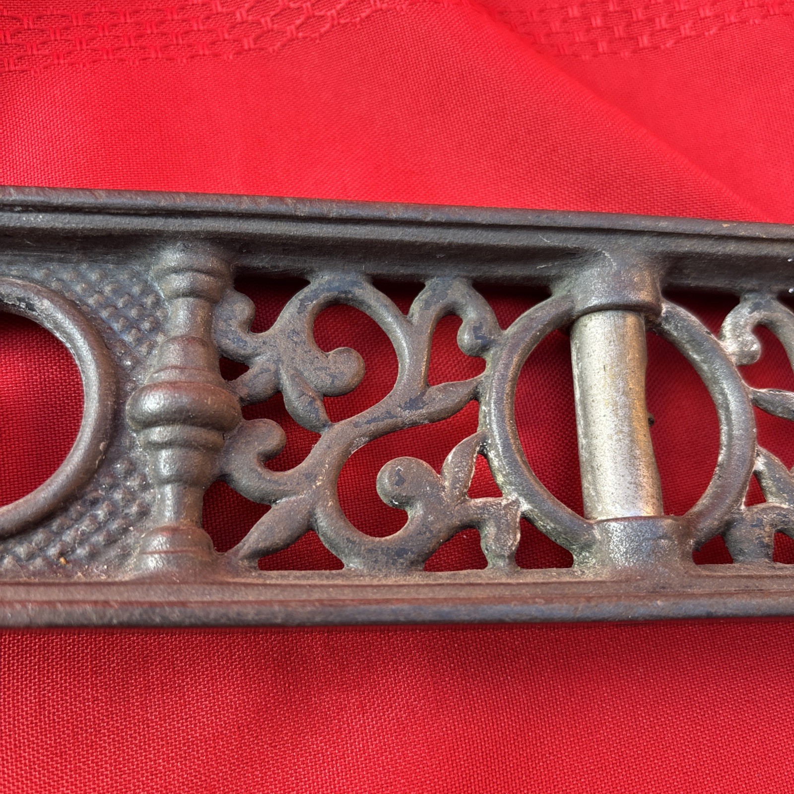 Davis Patent 18″ Cast Iron Level | M.W. Robinson Co. | No. 8 New York 1880s