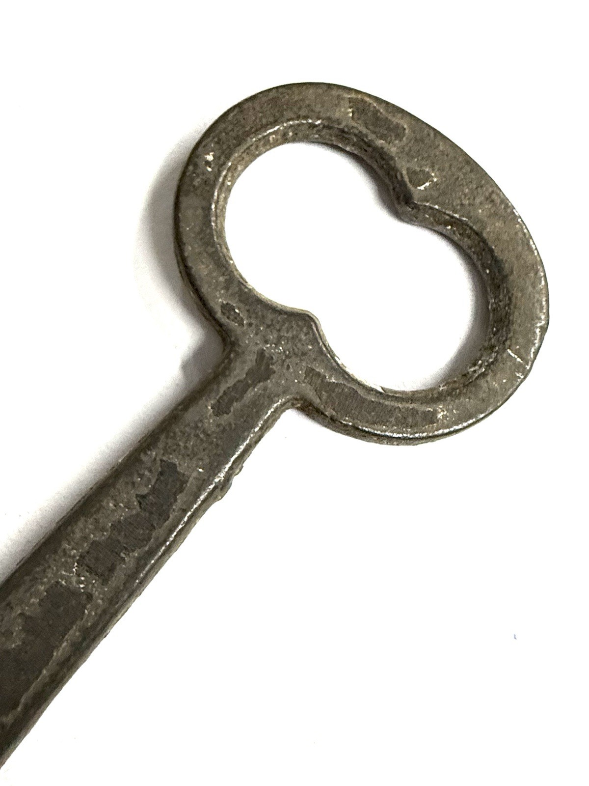 Antique Metal Skeleton Flat Top Key Marked 2, 2.95″ Solid Barrel Steel 037