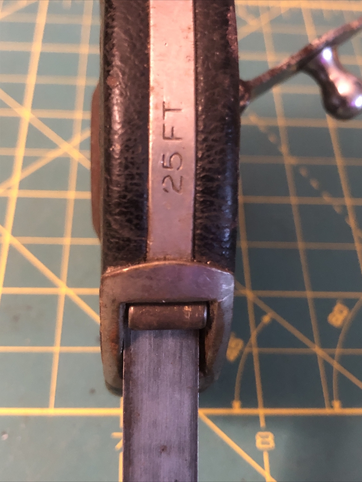 Antique Lufkin Rule Co. 25 FT Universal Steel Tape Measure Saginaw Mich. USA