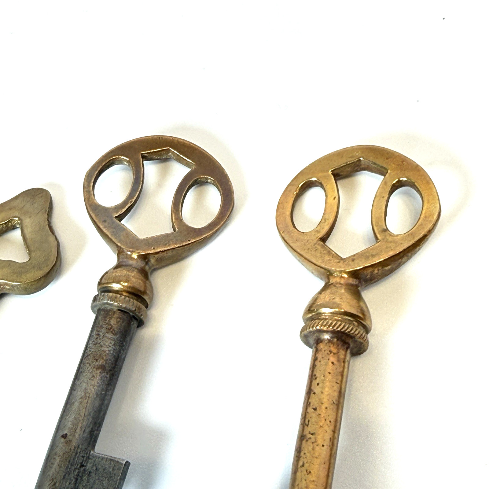 Lot Of 6 Mixed Cabinet Skeleton Keys BRUNSWICK Edison Phonograph Brass Hollow