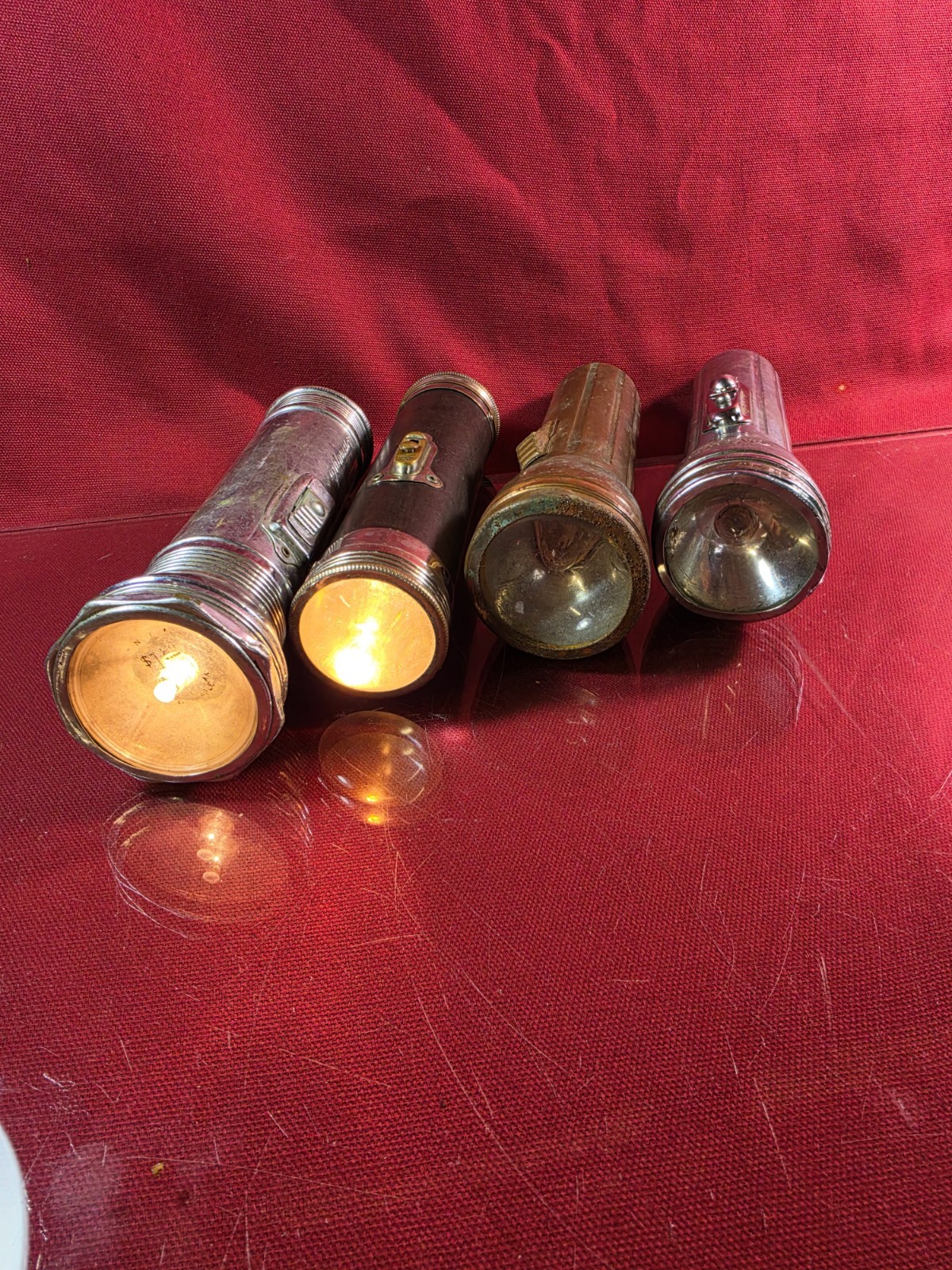 Lot Of 4 VTG Metal Flashlights Ray O Vac French Ray O Lite Lightmaster 2 Work