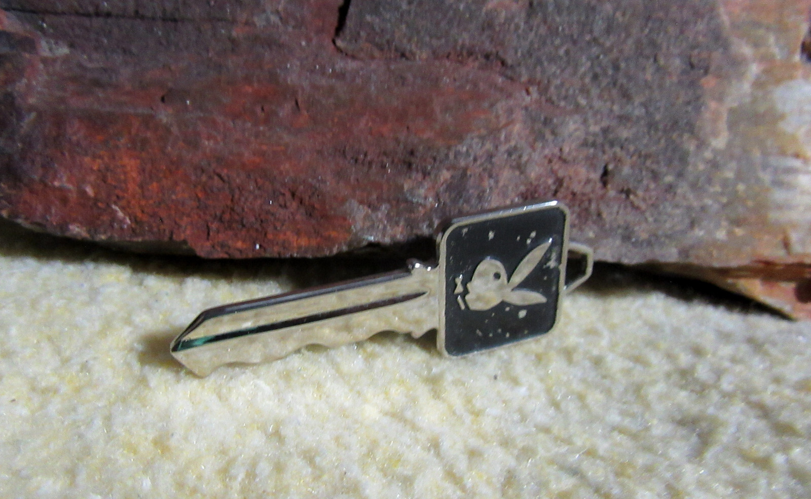 VINTAGE 1960s PLAYBOY CLUB KEY SERIAL # (LA 10031) LOS ANGELES CALIFORNIA