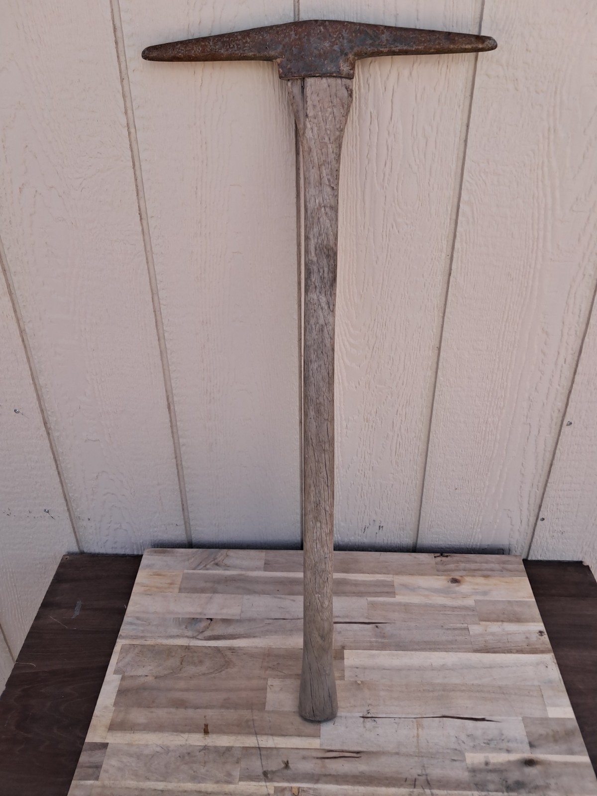 Vintage USA Made Mining Tool Pick Axe With 33″ Handle. Os
