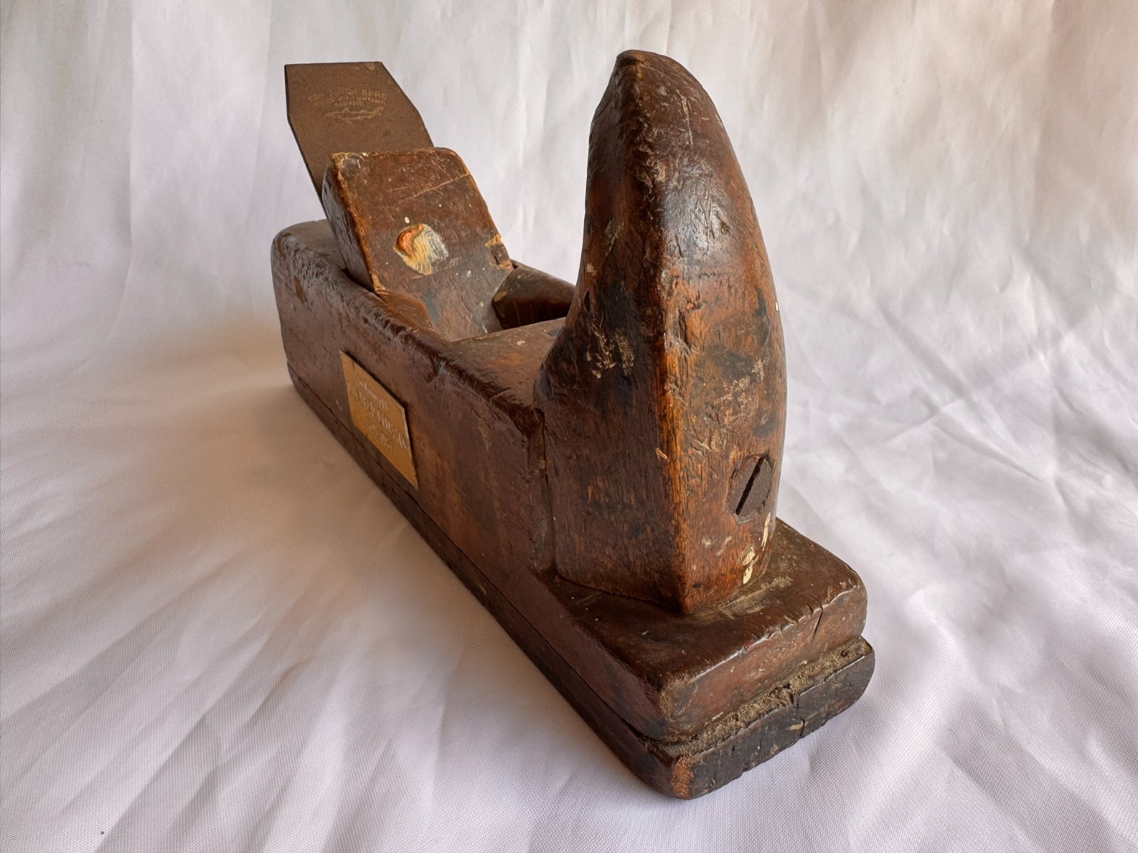 Vintage ERIK ANTON BERG ANTIQUE WOOD HAND PLANE PLANER w MEMORIAL PLAQUE