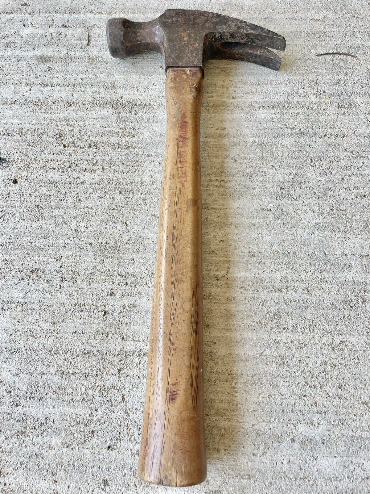 VTG PLUMB Straight Claw Hammer W/ WOOD HANDLE NL+