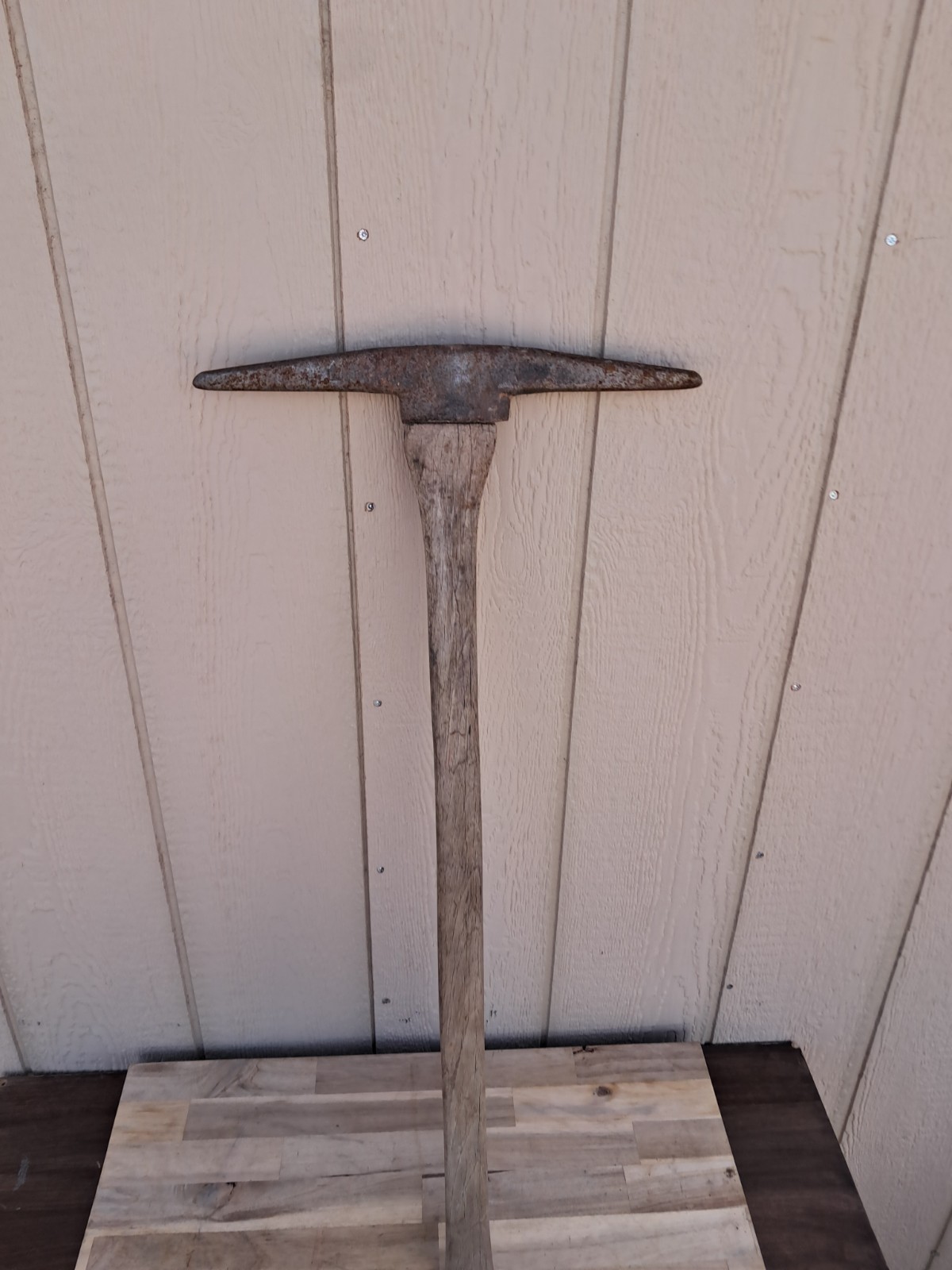 Vintage USA Made Mining Tool Pick Axe With 33″ Handle. Os