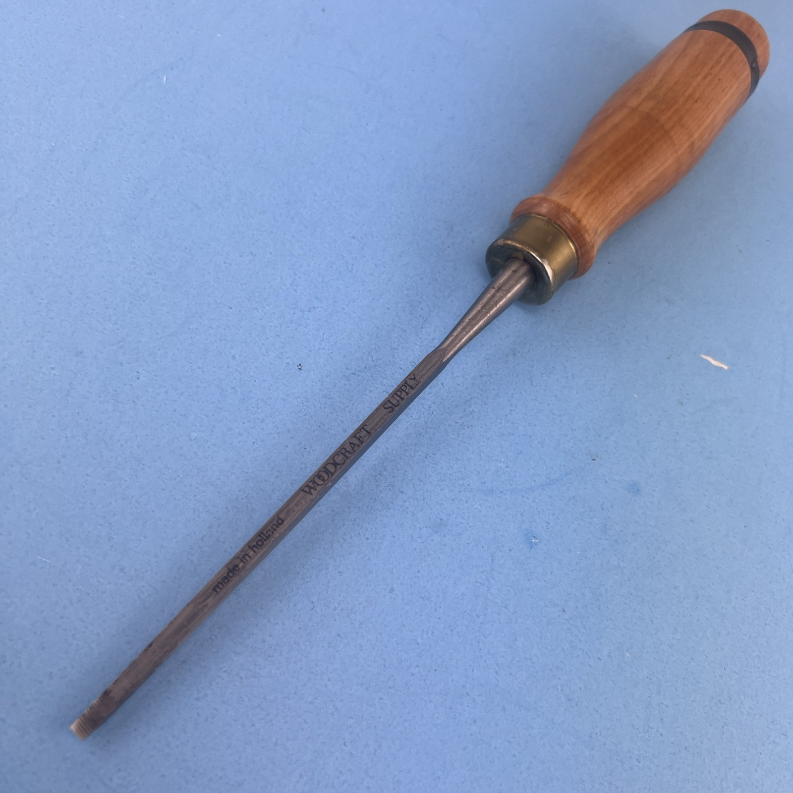VINTAGE RARE SMALL 1/8” WIDTH WOODCRAFT CHISEL ,HOLLAND .
