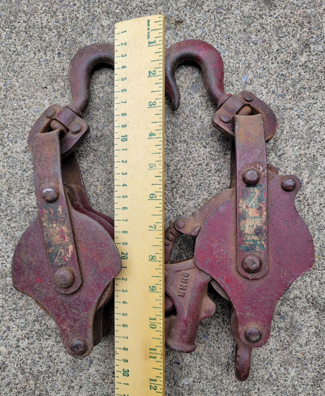 Antique Vtg NEY Mfg Monarch Hoist Pulley Block Tackle Primitive Orig Red Paint