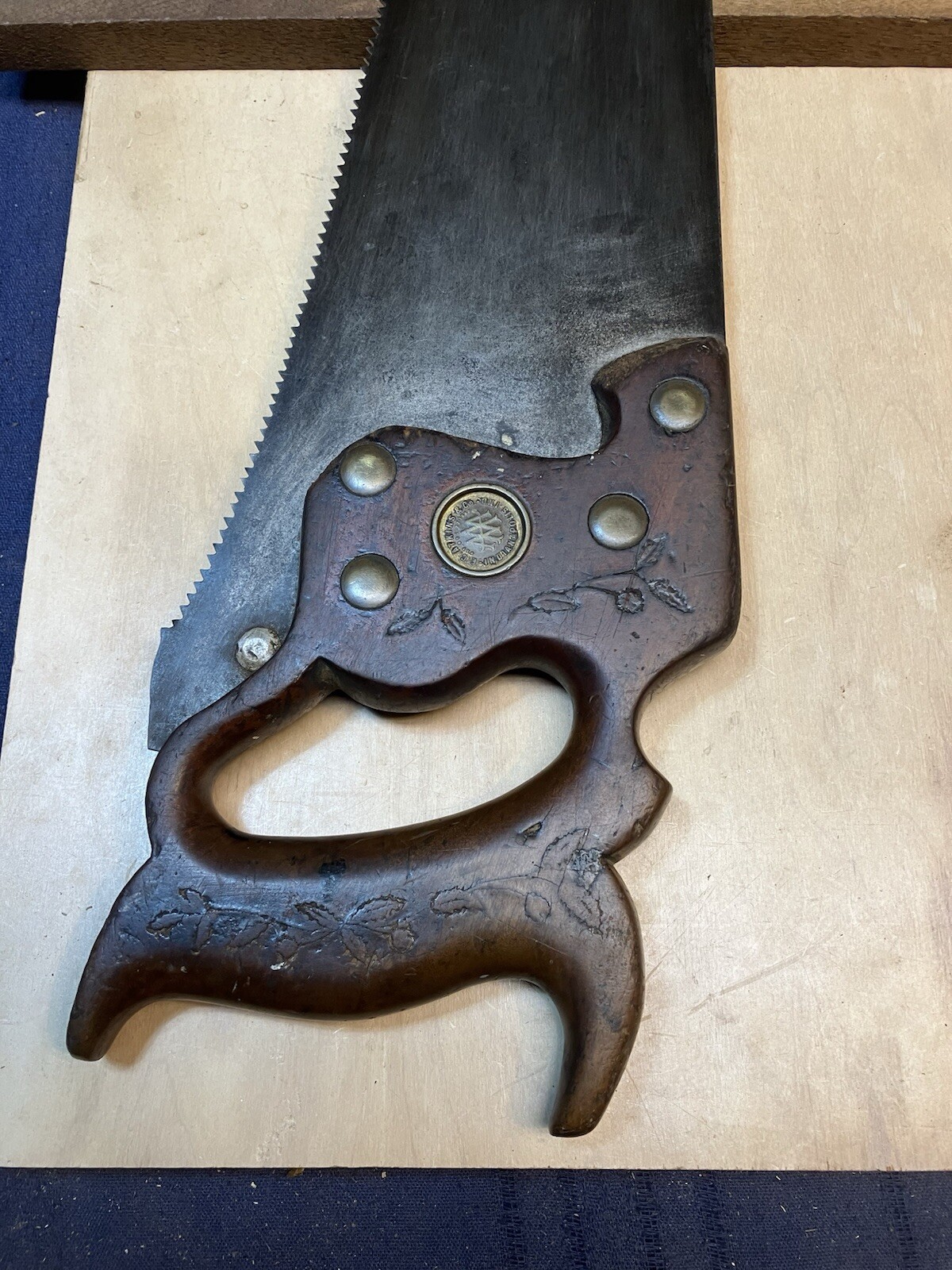 E C Atkinson 22 Inch Saw With Floral Carvings