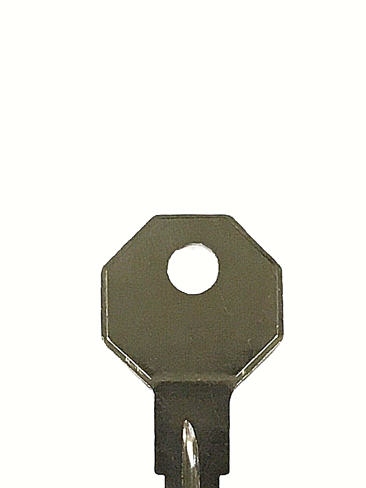 1 1946-1967 Diamond T Various Models B24 H1098X HUD4 98X H98X GAS GA1 Key Blank