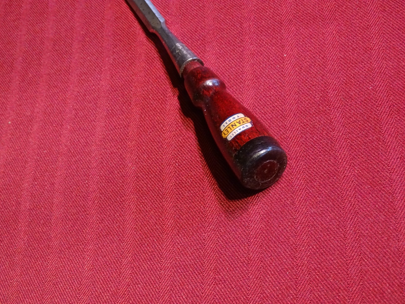Vintage Stanley # 750 1/2″ Socket Chisel Red Hickory Handle 3-5/8″ Blade Decal
