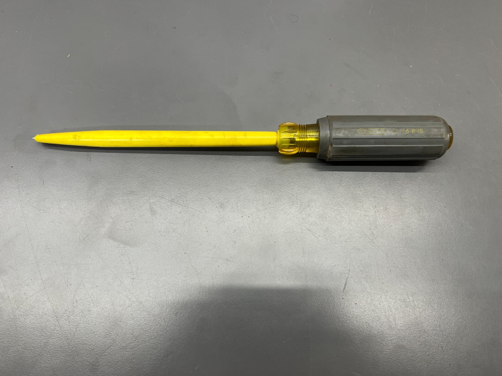 (k) VINTAGE STANLEY 66-898 SOFT GRIP 13″ INSULATED SLOTTED SCREWDRIVER VGC USA