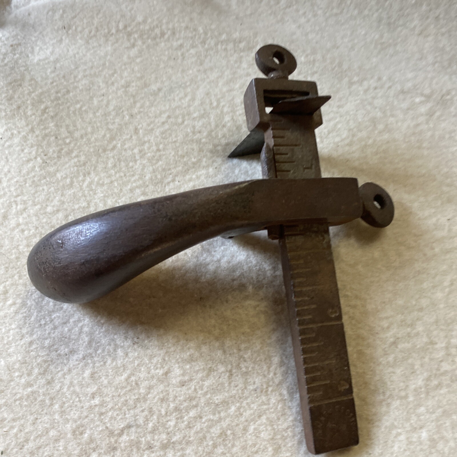 1876 Antique C S OSBORNE Leather Cutting Gauge Tool Cast Iron Pistol Grip USA