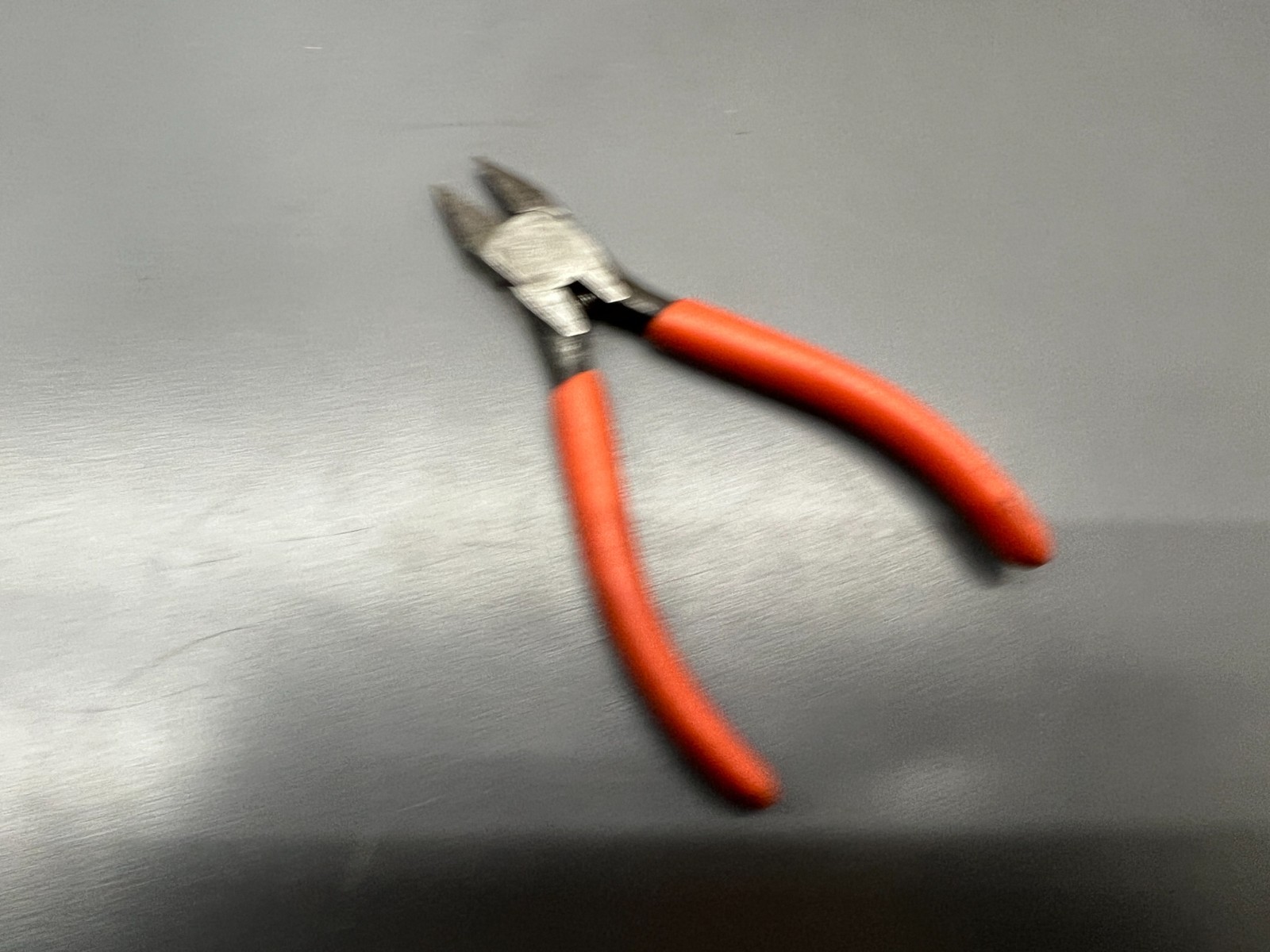 (o) SNAP ON TOOLS E710 5″ SPRUNG PRECISION SIDE CUTTING PLIERS – MADE IN USA
