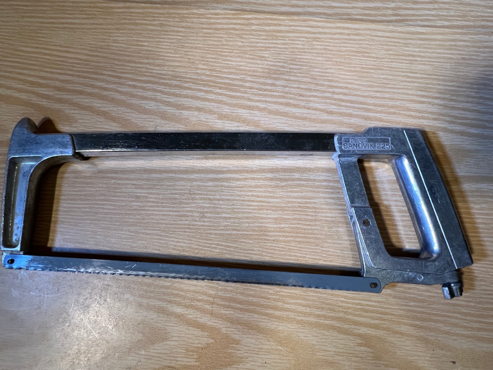 Vintage Sandvik 225 Hacksaw – Made in Sweden – Aluminum Frame with Blade