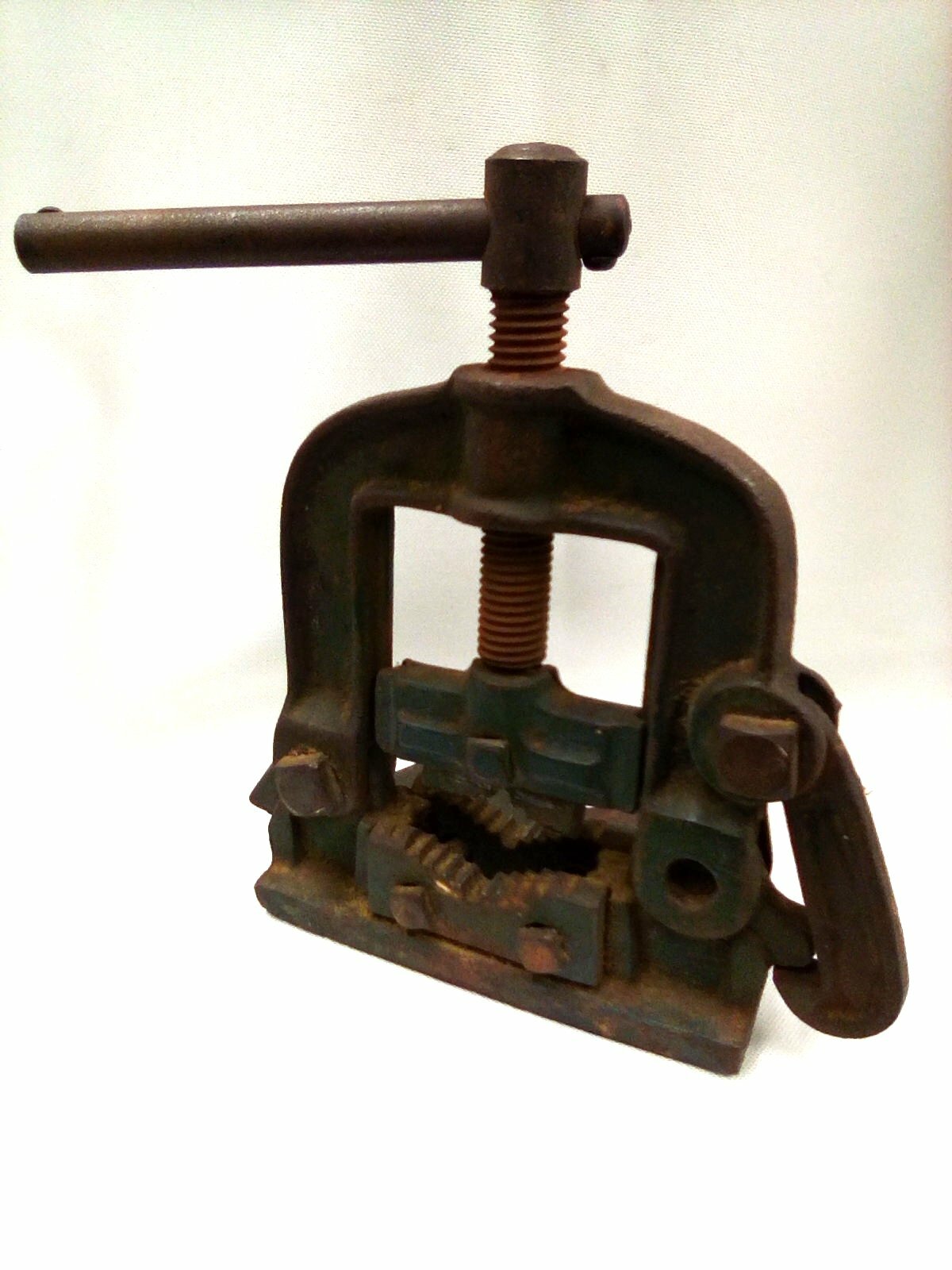 Vintage Pipe Vise Clamp Tool Cast Iron Chicago American Pipe Tool Co HG10