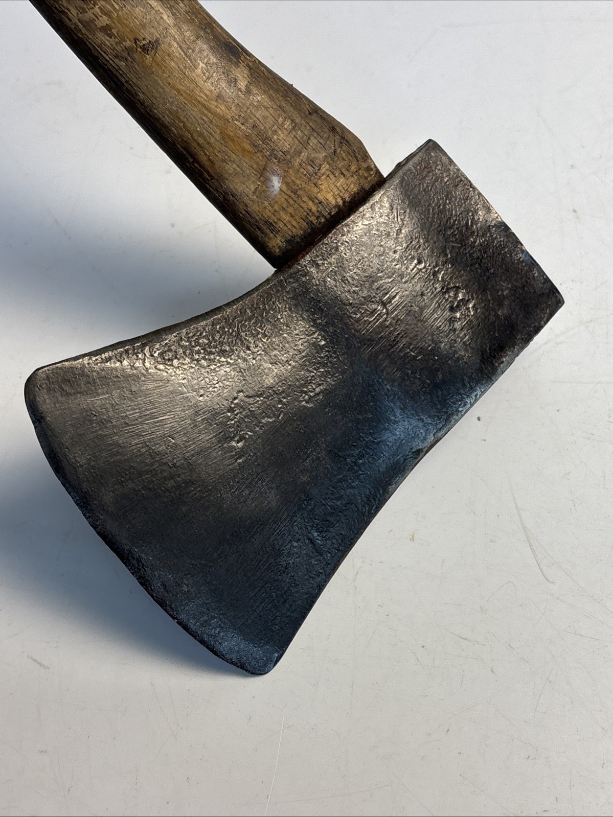 Vintage Unmarked 2 lb 5 oz Hatchet Camp Axe Wood Handle