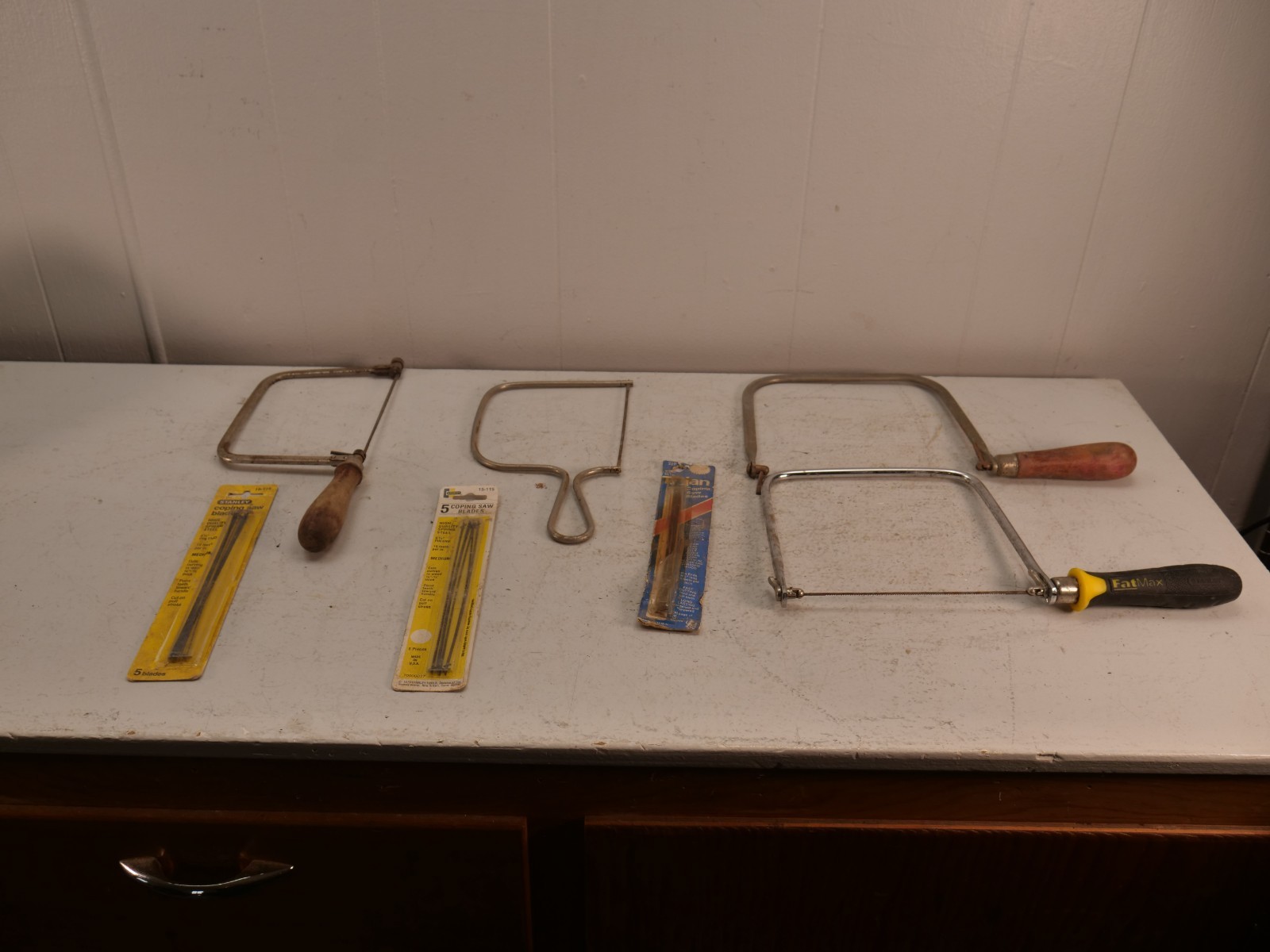 LOT OF 4 VINTAGE COPING SAWS AND BLADES