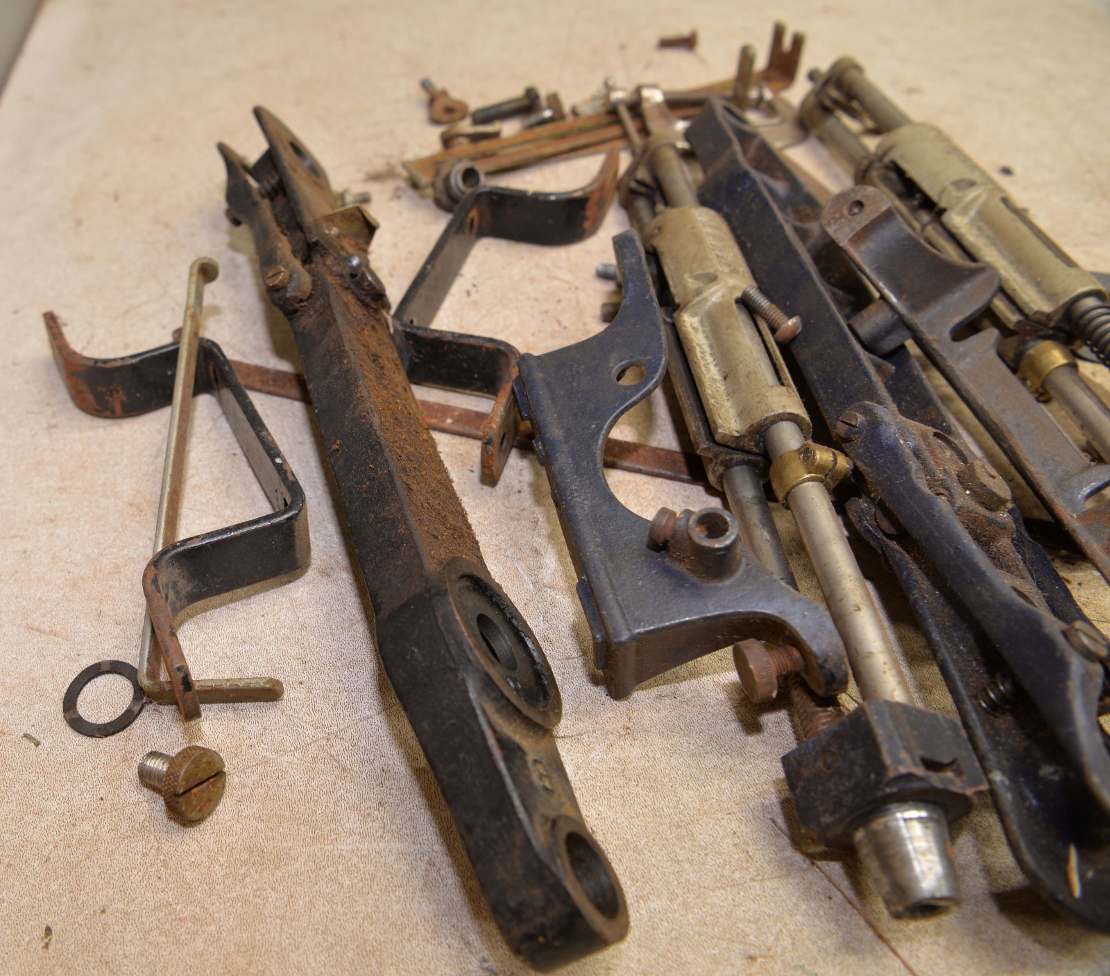 Cast iron miter box parts Stanley # 358 & more guide hardware legs swivel lot M2