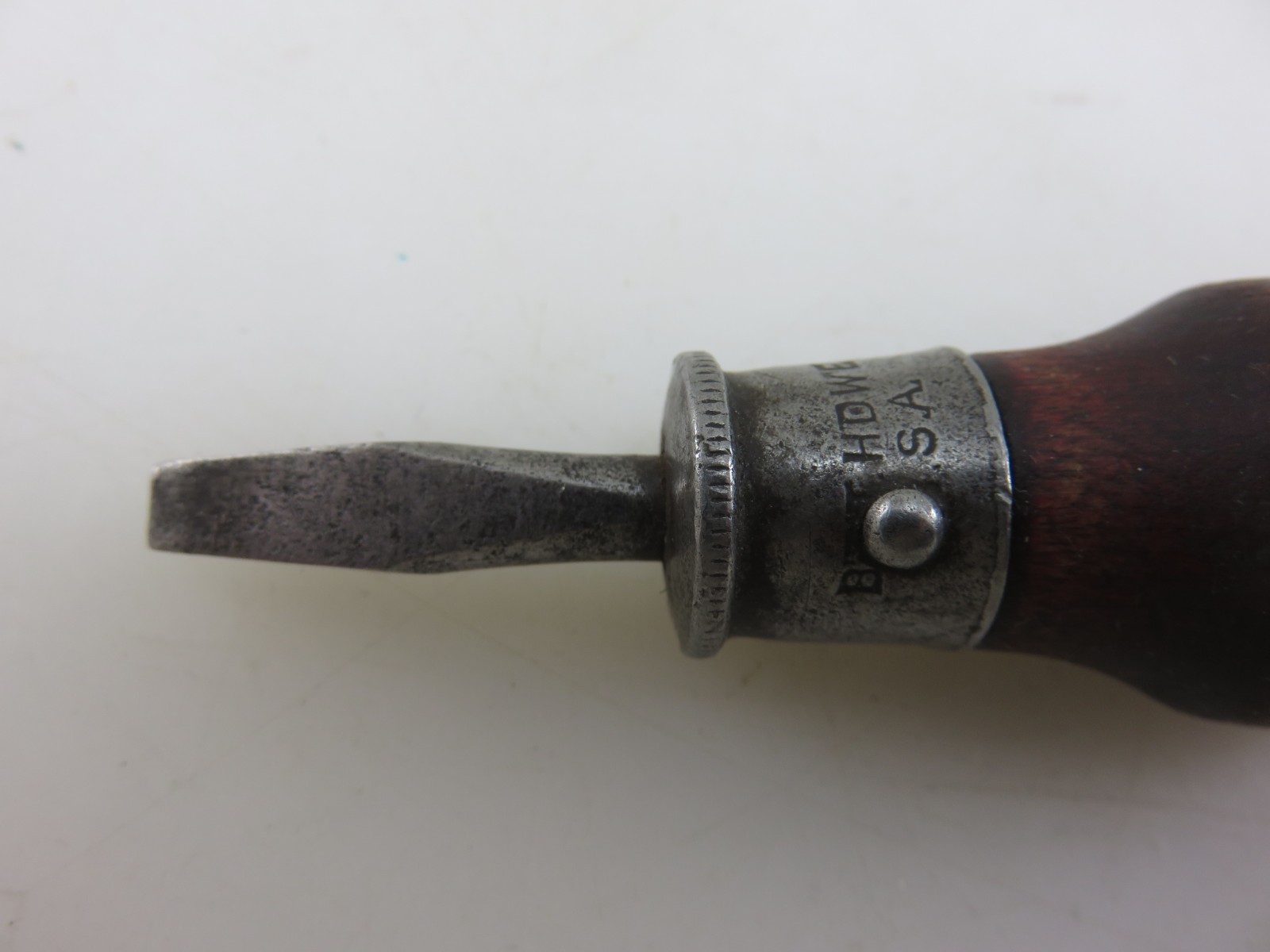 Bridgeport Hardware Stubby Flat Blade Screwdriver Wood Handle 3.25″L Vintage USA