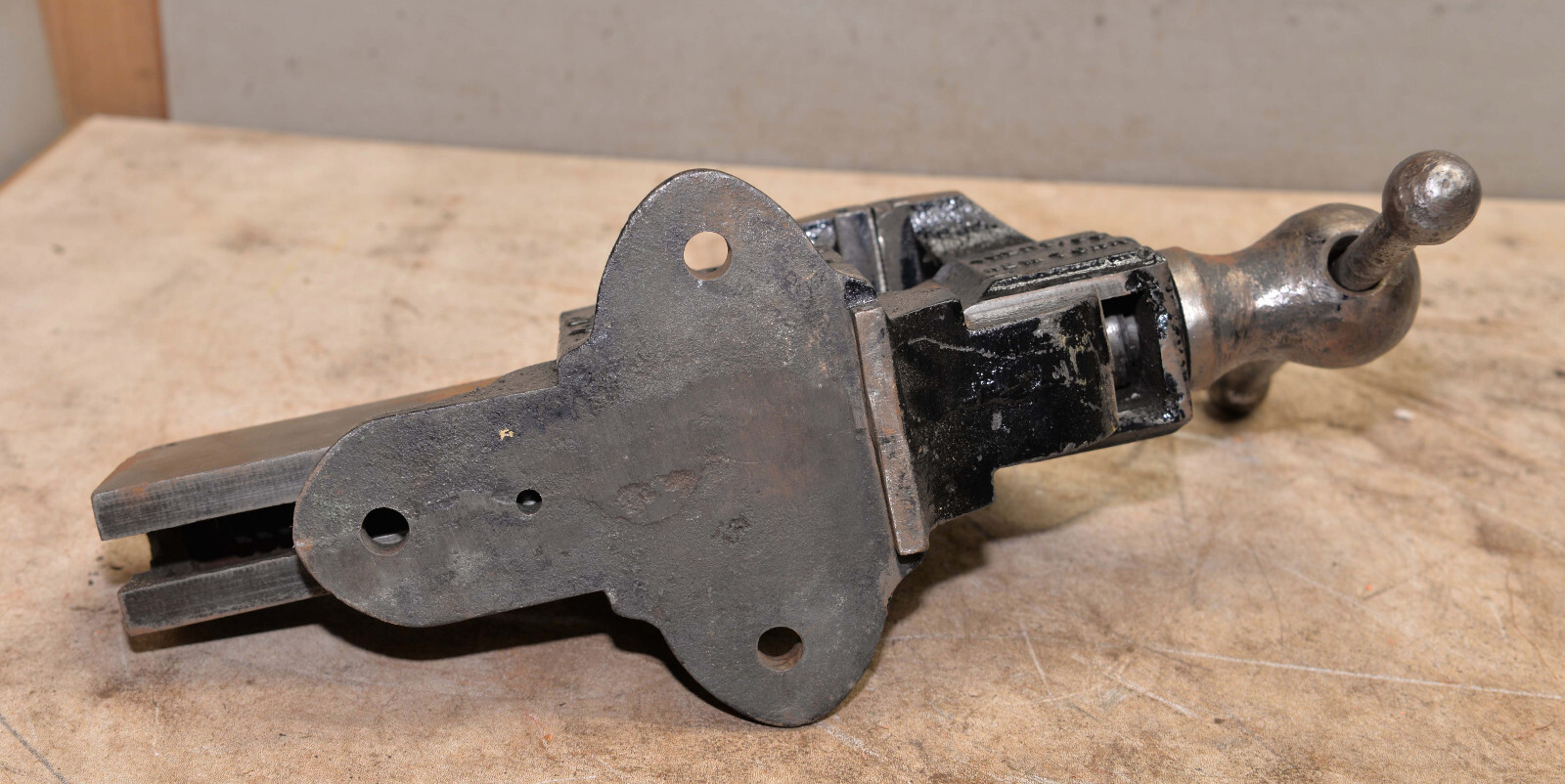 Vintage Prentiss Bulldog No 92 vise blacksmith machinist 4″ jaw, 40 lbs tool