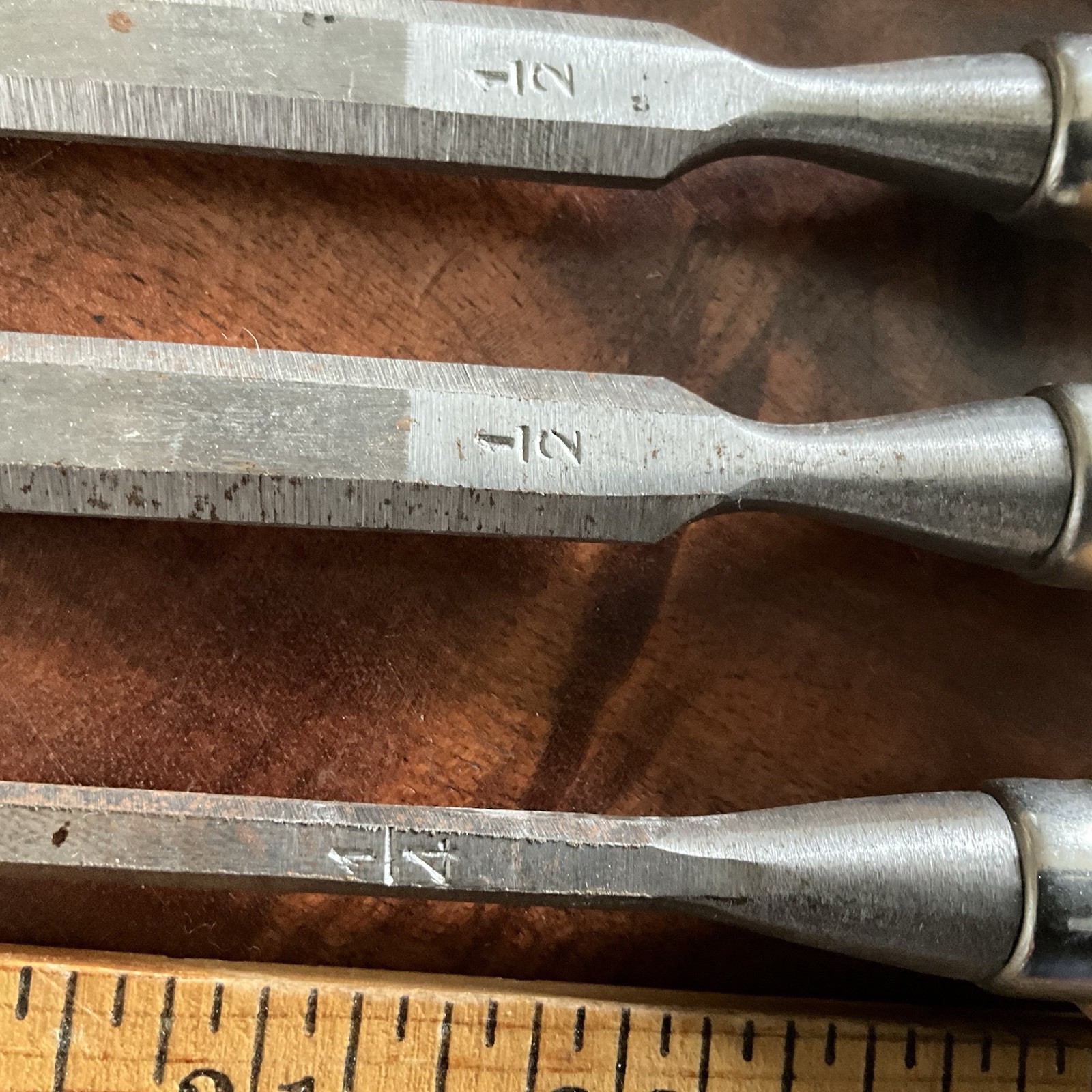 Unbranded Chisels Set of 4 Wood Handles 1/4″, 1/2″, 1/2″, 1″