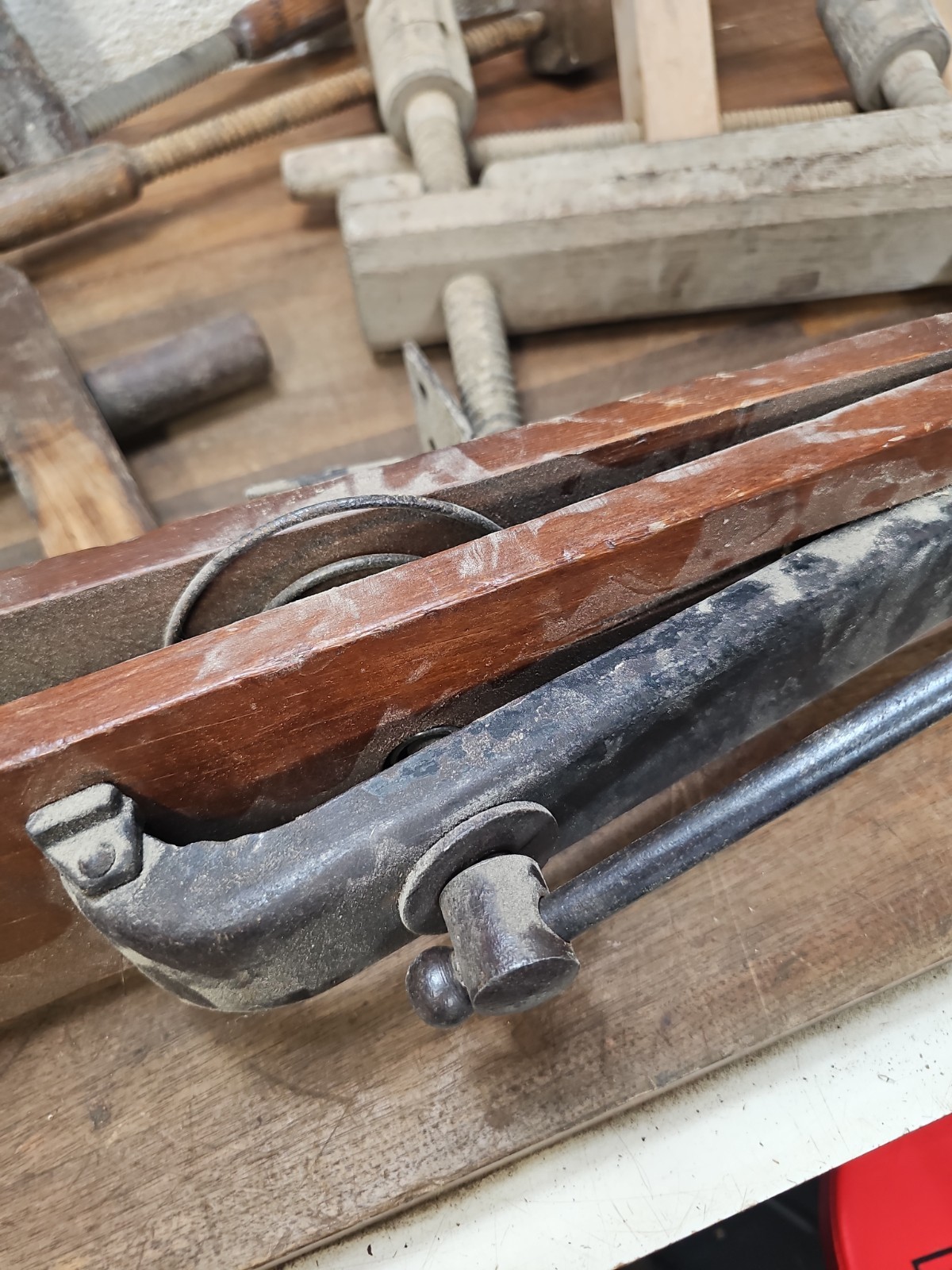 SS1- LOT OF VINTAGE ADJUSTABLE WOOD CLAMPS & VISE