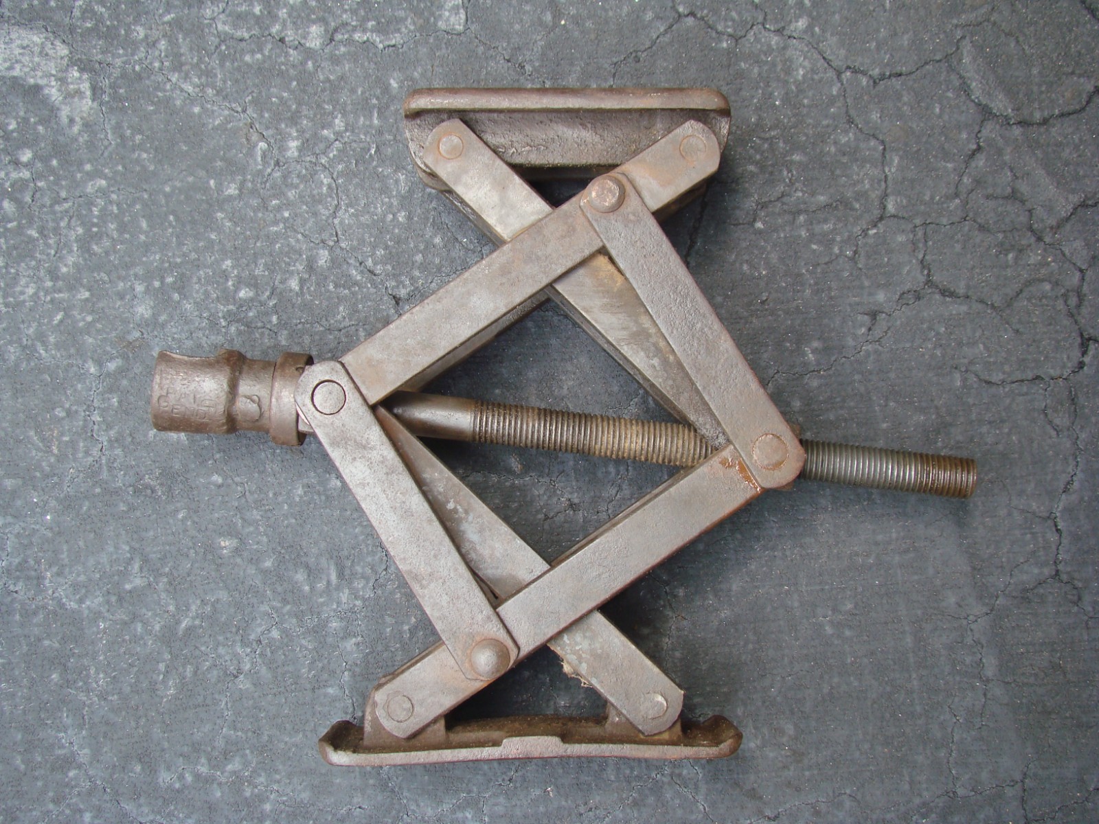 Vintage Big Boy Scissor Jack – Dalton Foundries Co Warsaw Indiana
