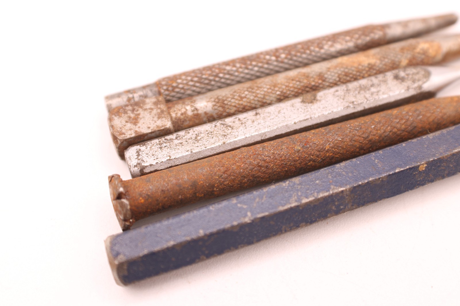 Lot of 5 Vintage Punches Chisels Metalworking Woodworking Hand Tools Mixed Sizes