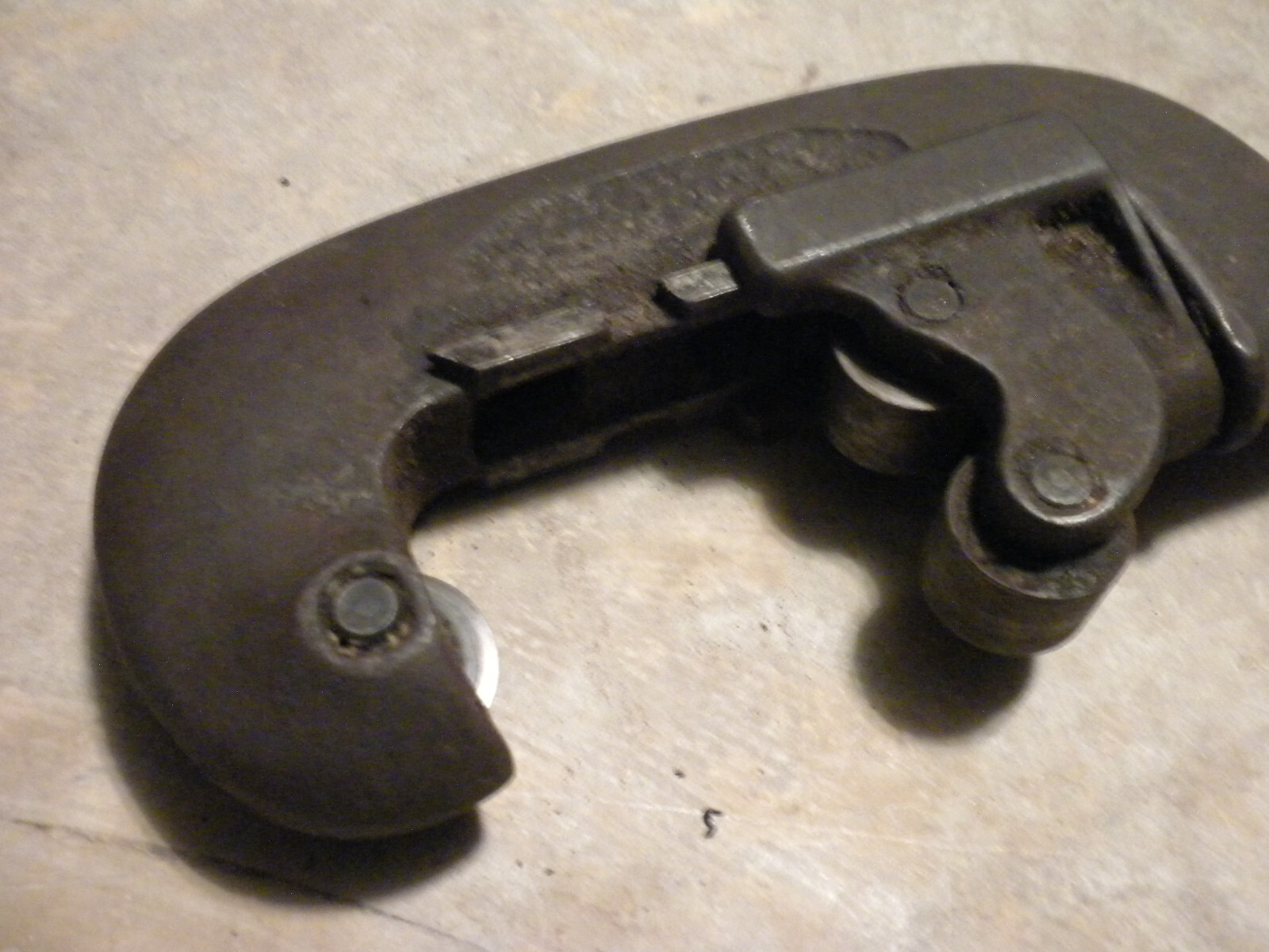 Vintage Old Ridgid 2 #2 1/8 to 2 Pipe Cutter The Ridge Tool CO -Stamped Pat Pend