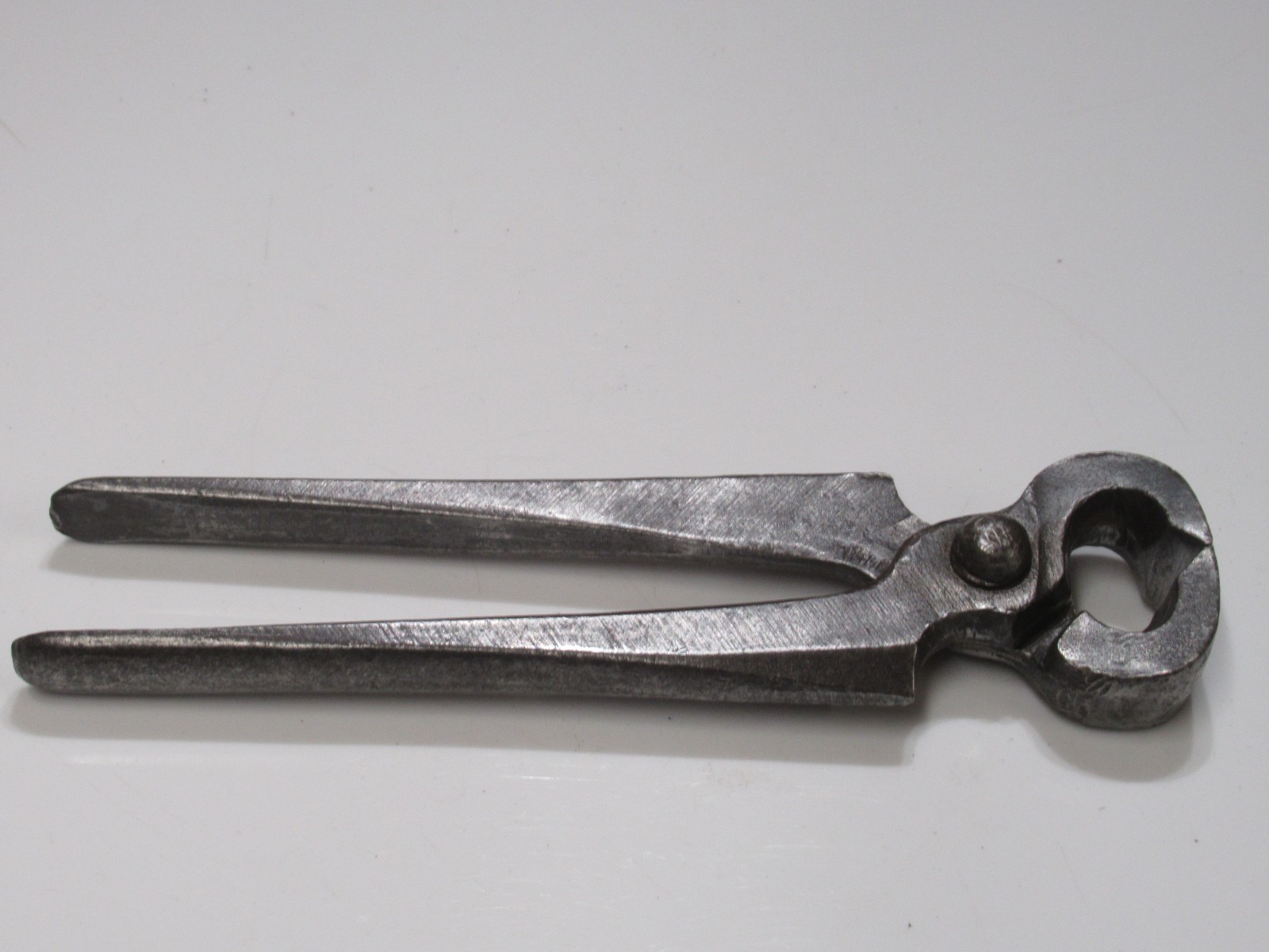 Stunning Vintage 7″ Carpenters Tower Pincers Train Carriage Logo