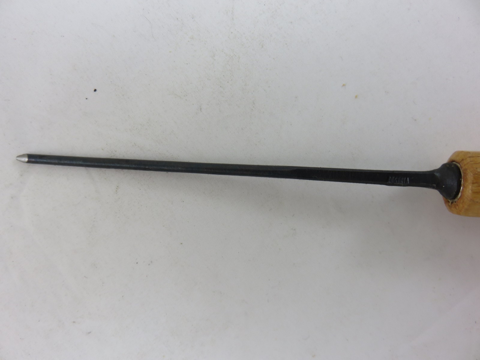 Stubai #11 Sweep 11 Straight Gouge Chisel Wood Carving Tool 1mm Austria UNUSED