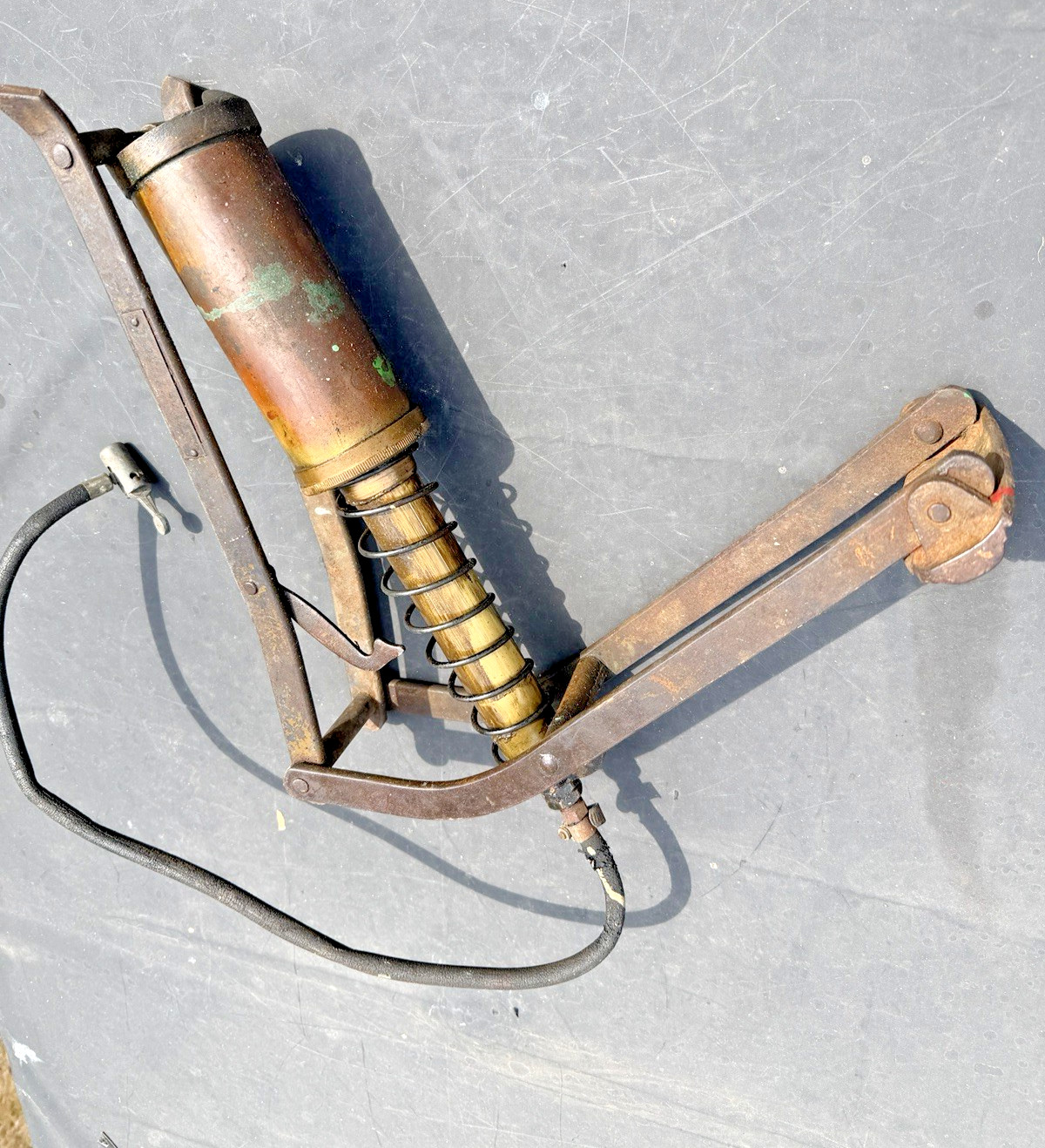 Vintage Automobilia Brass Kismet Lorry Foot Pump – works ** LOOK GREAT PROJECT *