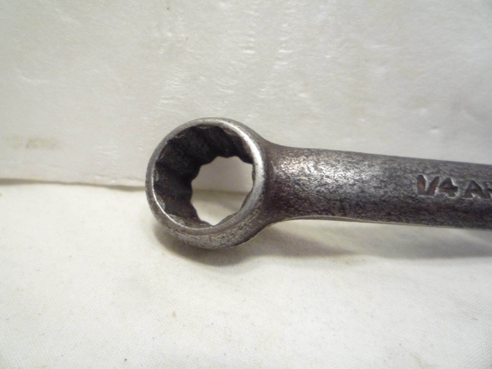A.C.O.A. 1/4″ X 5/16″ 12 Point Offset Box Wrench CAT NO. 4300 Armor Clip Bolts