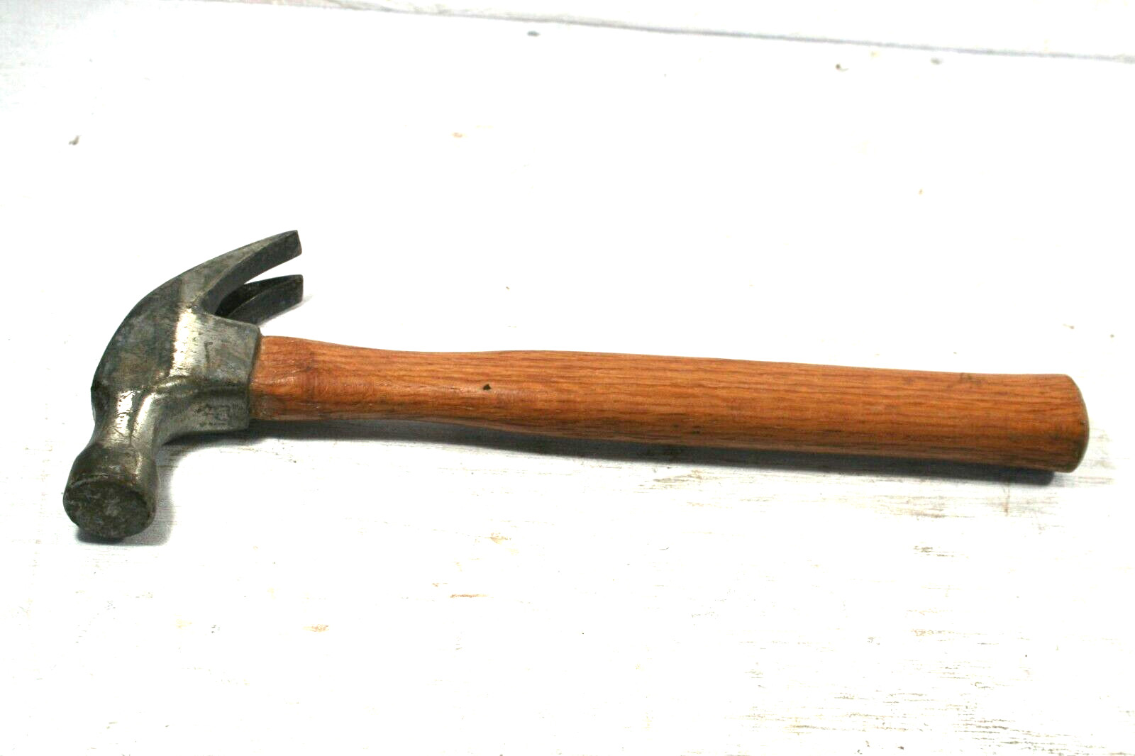 Unbranded Claw Hammer 1 lb.2.6oz