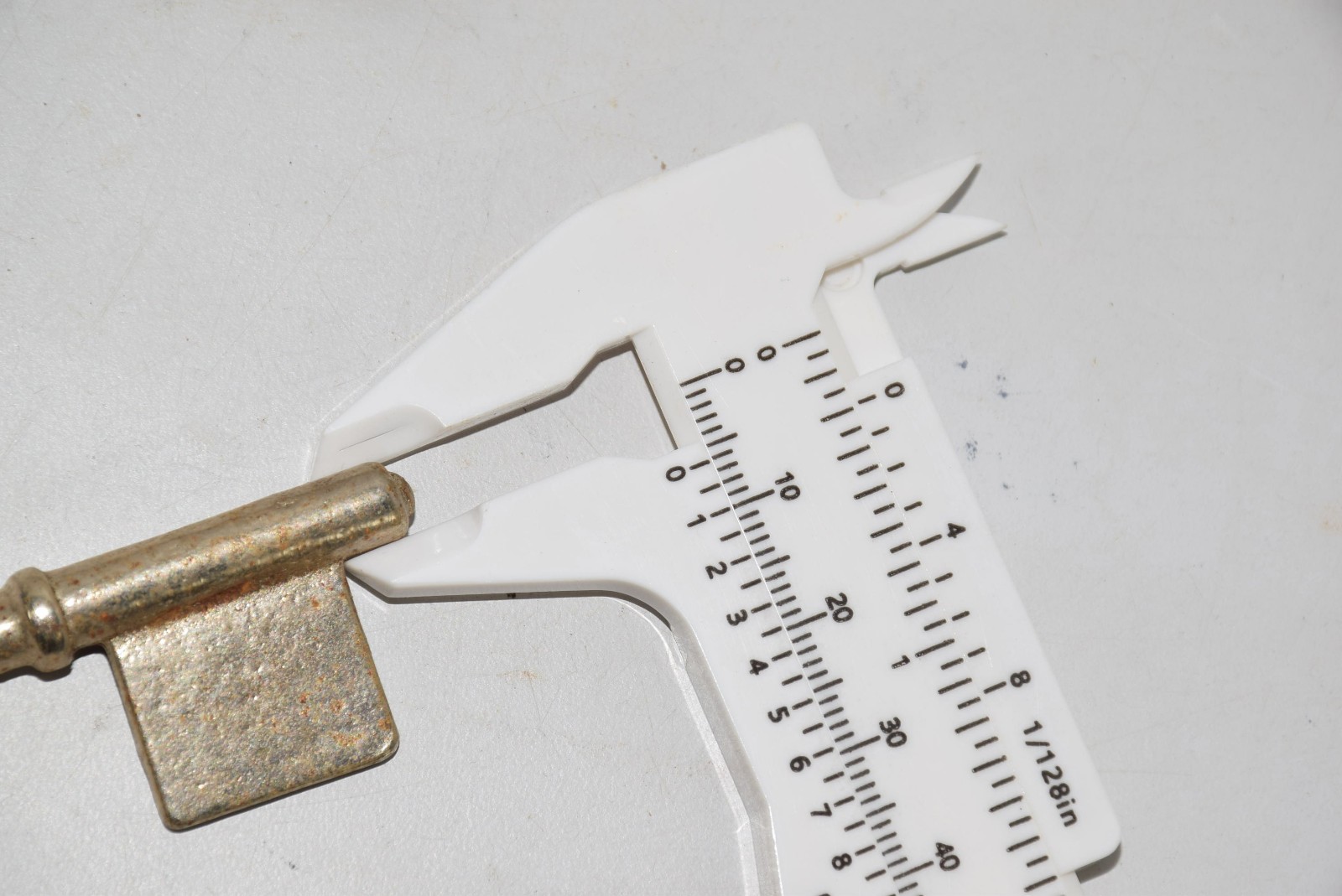 Vintage Skeleton Key Blanks Unmarked Silver Colored 3.5″ Long – Pack of 4