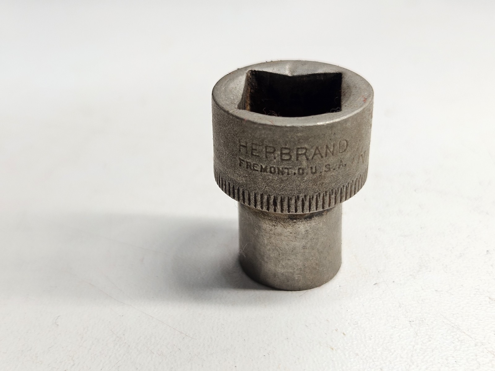 Herbrand Knurled 7/16″ 12 Point Shallow Chrome Socket 1/2″ Drive No. S-114