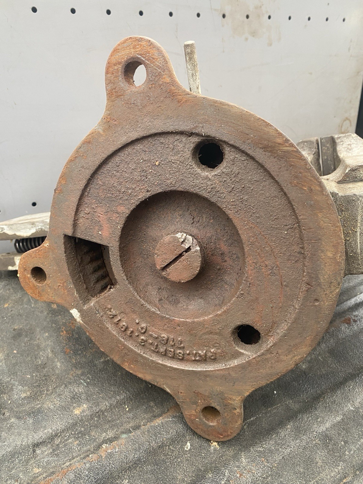 Vintage Large 107 Lb Athol 736 Bench Vise RARE W/ Rear Swivel Jaw