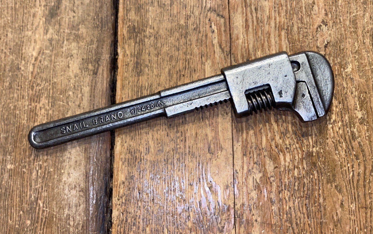 WW2 SNAIL BRAND F TYPE ADJUSTABLE WRENCH 9″ BROAD ARROW STAMP BRITISH MADE TOOLS
