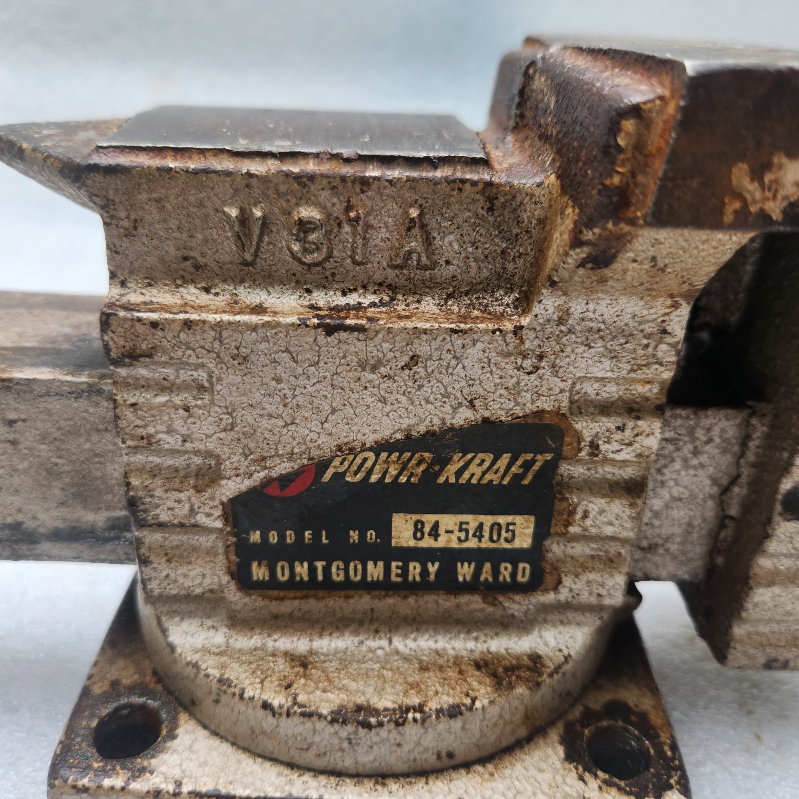 MONTGOMERY WARD POWR-KRAFT 3.5″ Swivel Base Bench Vise V31A USA Model 84-5405