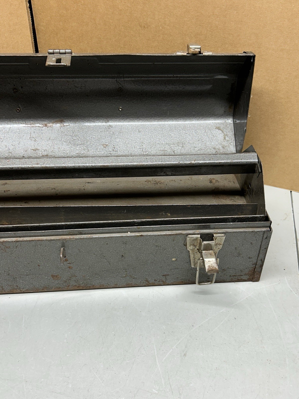 Vintage Craftsman 6516 Crown Logo Tombstone Metal Tool Box w/ Tray USA