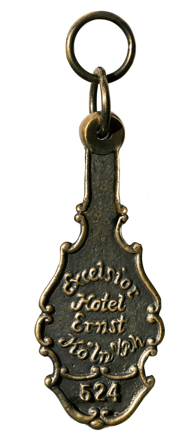 Authentic Models KC000 Grand Hotel Key Rack with 4 Hotel Keys Replicas
