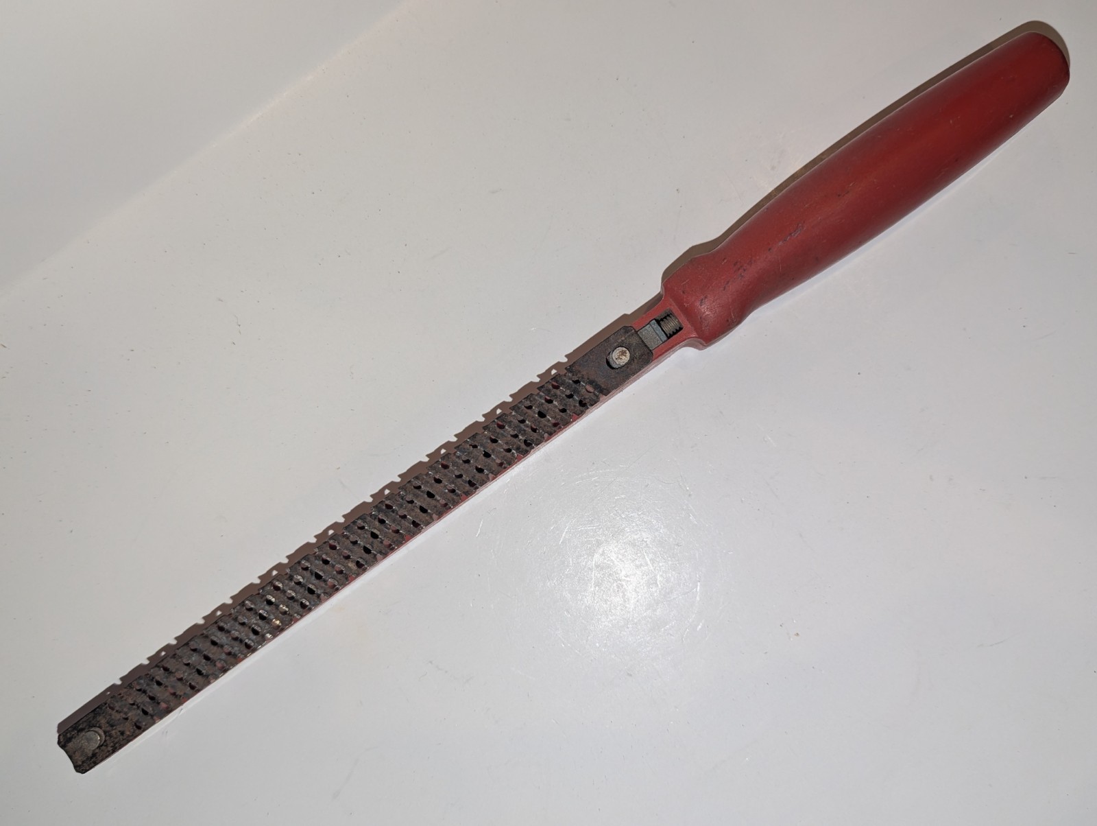 Stanley Surform Rasp NO. 21-125 Red Plastic Handle (7″ Rasp) 12.5″ Long Tool