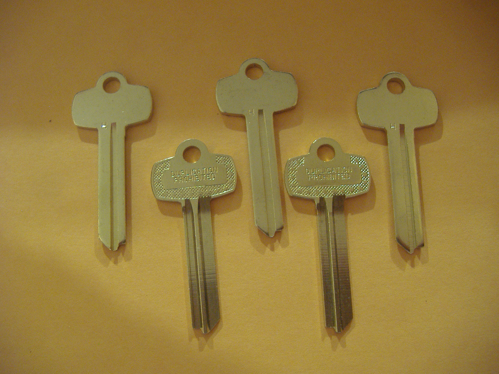 LOT OF FIVE NICKEL SILVER FITS BEST KEY BLANKS FOR ” H ” KEYWAY