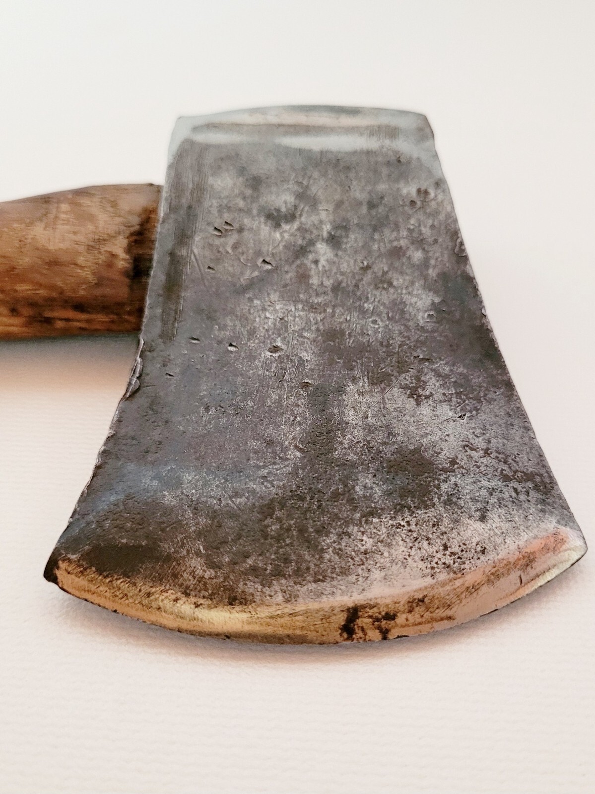 VINTAGE GLOBEMASTER 1304 HATCHET-MADE IN ITALY-13 1/2″ LONG-HEAD IS 4 3/8″ LONG