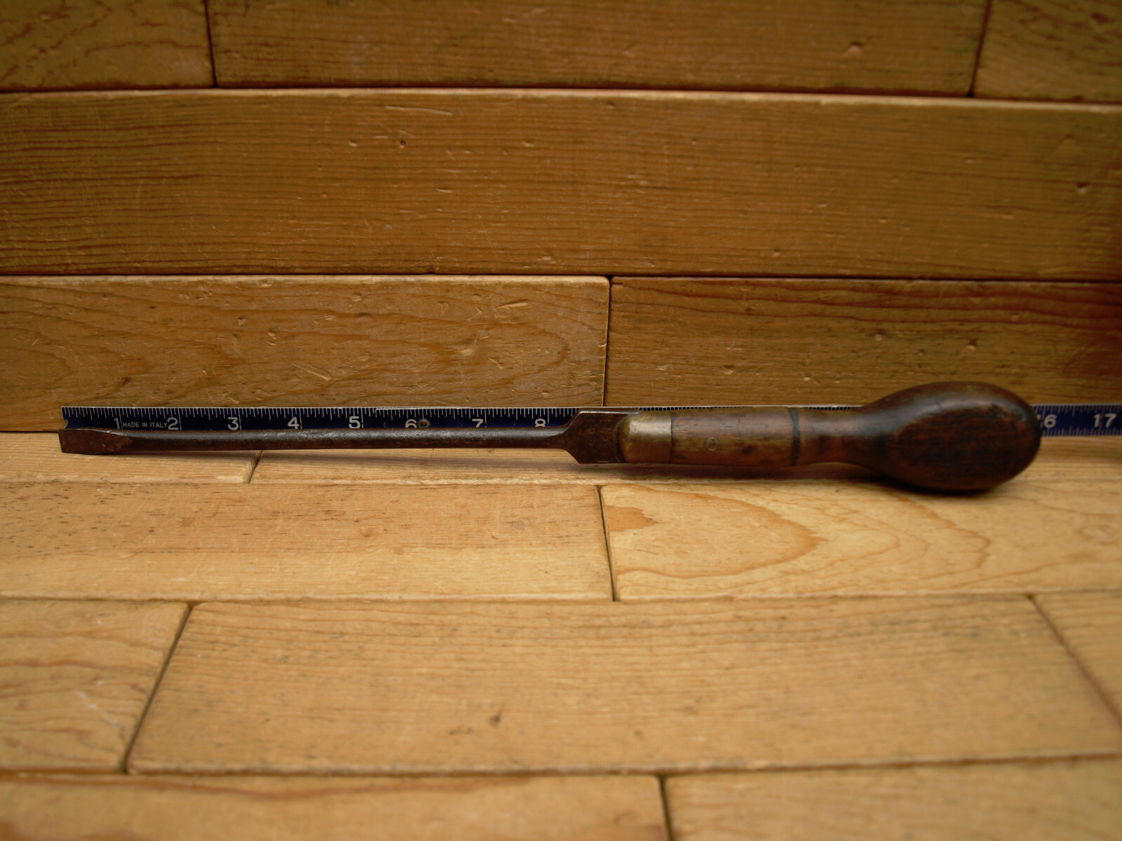 Forged Cast Steel Wood Handle Cabinet Turnscrew