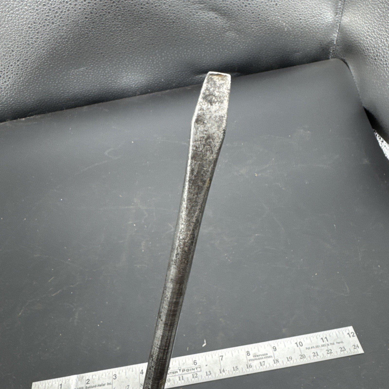 Vintage Zenith Marshall Wells Co. Screwdriver M.W.Co. 11”